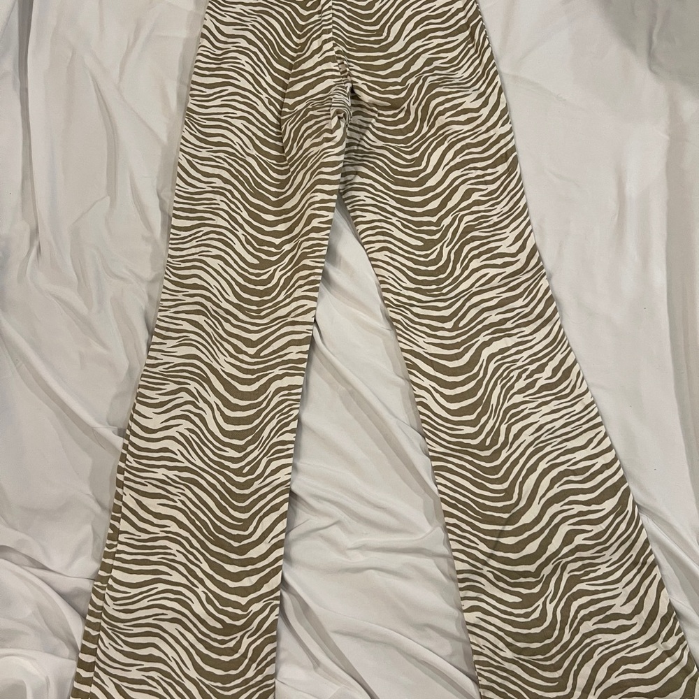 Motel Rocks Beige Zebra Print Pants - Picture 3 of 6